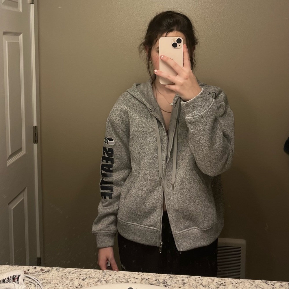 Gray Seattle Sea Hocks zip up